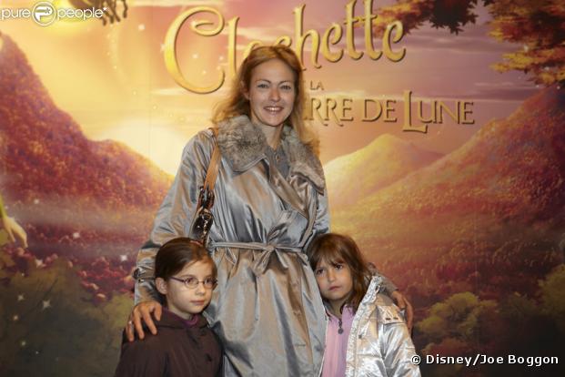 Alexandra Vandernoot et sa fille à l'occasion de la projection du dessin animé Clochette et la Pierre de Lune, le 25 octobre 2009