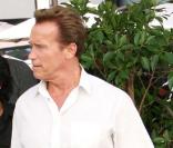 Arnold Schwarzenegger à la sortie d'un restaurant le 24 octobre 2009 !