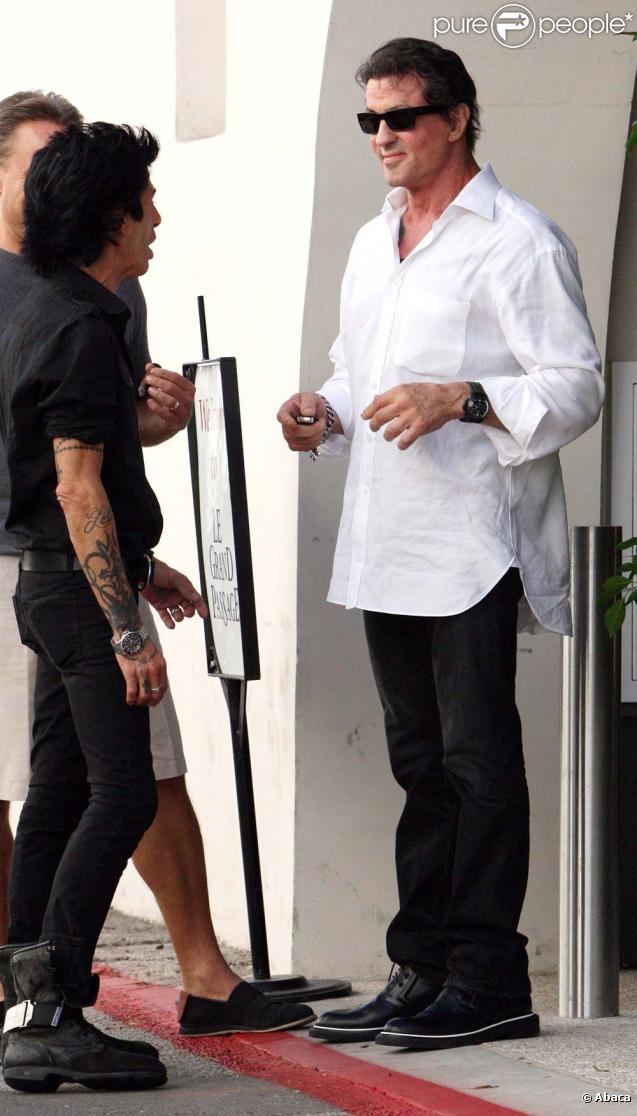 Sylvester Stallone à la sortie d'un restaurant le 24 octobre 2009 !
