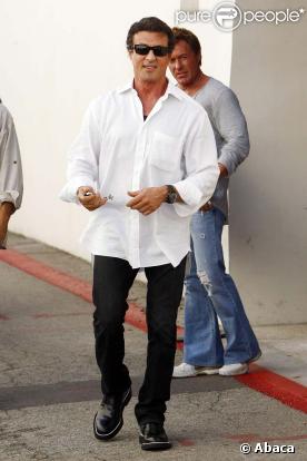 Sylvester Stallone à la sortie d'un restaurant le 24 octobre 2009 !