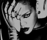 Rihanna sur la pochette de son prochain album Rated R