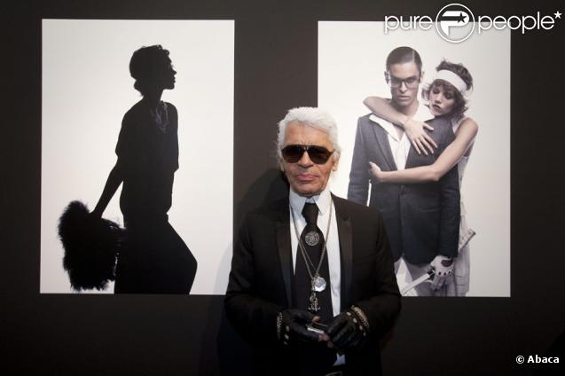 Karl Lagerfeld lors de l'exposition 