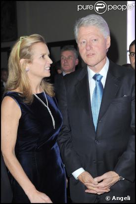 Kerry Kennedy et Bill Clinton lors du gala à Milan le 29 octobre 2009 pour la Fondation Robert Kennedy