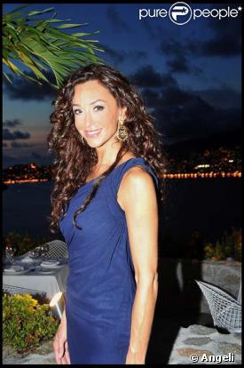 Sofia Milos des  Experts Miami , laisse ses empreintes à Acapulco, le 26 octobre 2009 !