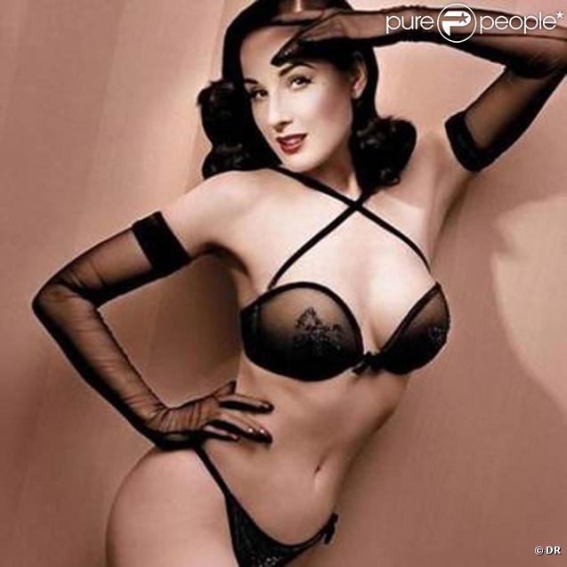 Dita von Teese pour Wonderbra.