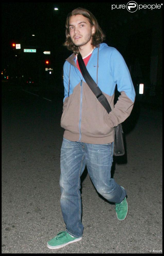 Emile Hirsch, à l'occasion de l'avant-première de  The Messenger , à Beverly Hills, le 2 novemvre 2009 !