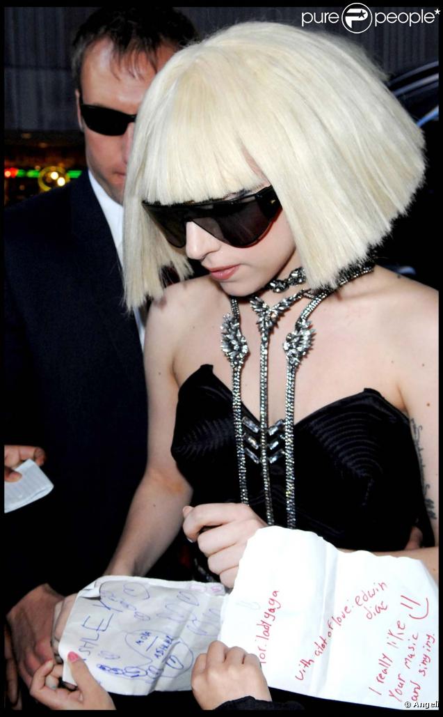 Lady Gaga, sobre et ravissante à New York, le 3 novembre 2009 !