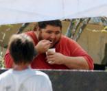 Matthew Fox et Jorge Garcia sur le tournage de Lost à Hawaï le 20 octobre 2009