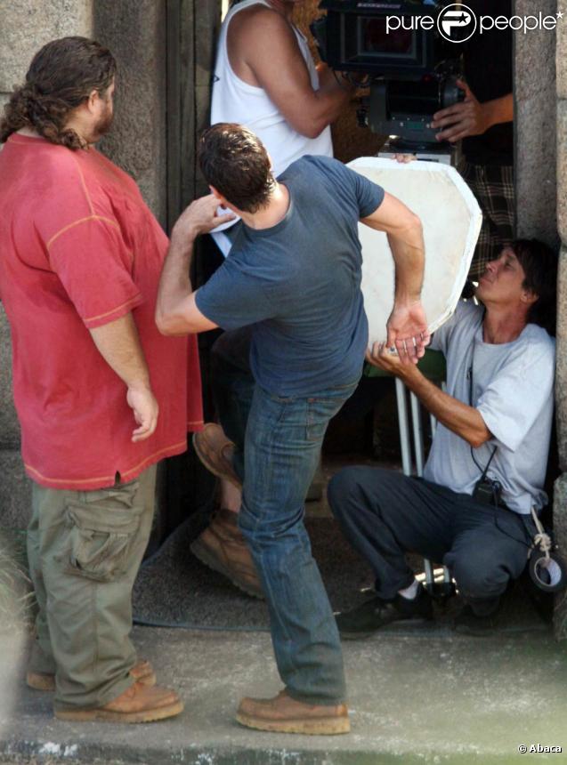 Matthew Fox et Jorge Garcia sur le tournage de Lost à Hawaï le 20 octobre 2009