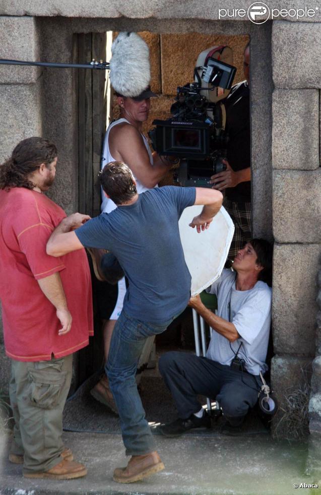 Matthew Fox et Jorge Garcia sur le tournage de Lost à Hawaï le 20 octobre 2009