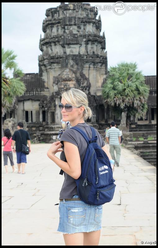 Laeticia Hallyday lors de son voyage au Cambodge pour l'Unicef le 1er octobre 2009