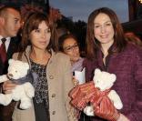 Elsa Zylberstein et Tina Kieffer ont inauguré les lumières de Noël des Galeries Lafayette. 05/11/2009