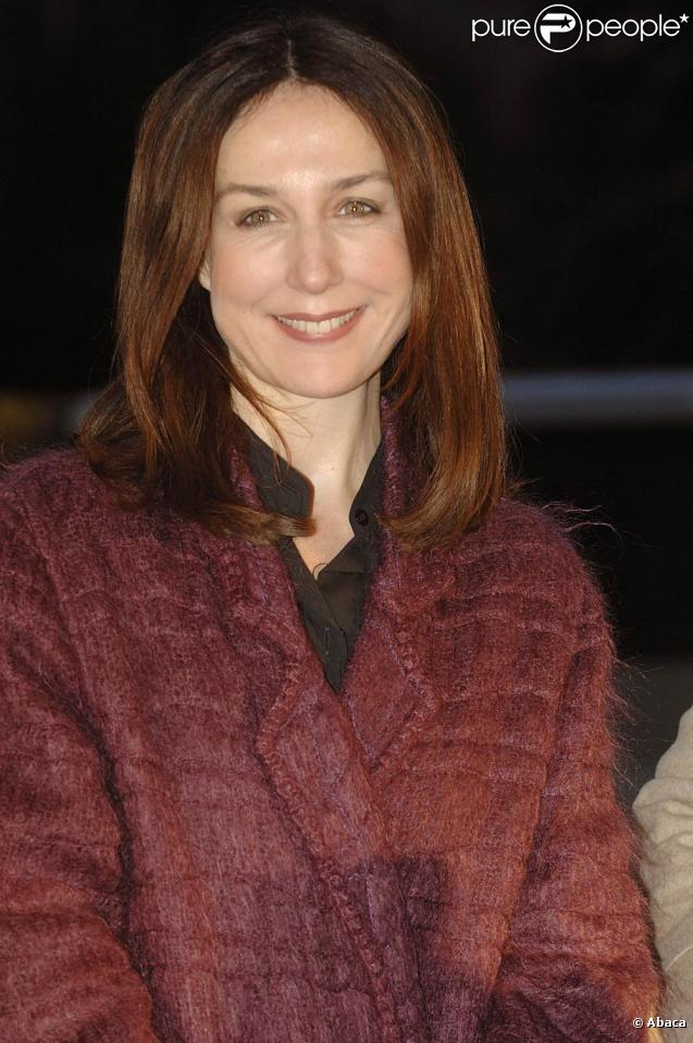 Elsa Zylberstein a inauguré les lumières de Noël des Galeries Lafayette. 05/11/2009