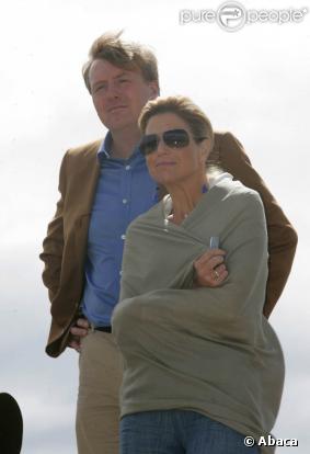 Maxima, Willem-Alexander et Margrethe II des Pays-Bas sont en visite d'Etat au Mexique : le 6 novembre 2009, ils ont gravi les pyramides de Teotihuacan !