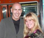 Ashley Jensen et son mari Terence Beesley à une avant première à Los Angeles en septembre 2009 