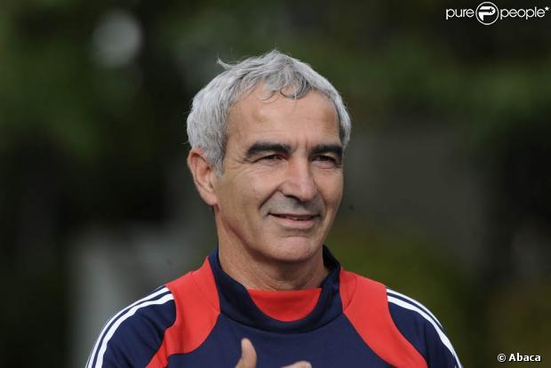 Le sélectionneur de l'équipe de France de football Raymond Domenech.