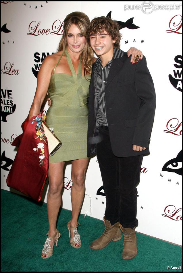 Lesley Vogel, la mère de Hayden et Jansen, son frère, lors d'un gala de charité pour la sauvegarde des baleines le 15 novembre 2009 à Los Angeles