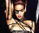 Rihanna : Entre images torrides et insolites, regardez les bonus de son clip Russian Roulette !
