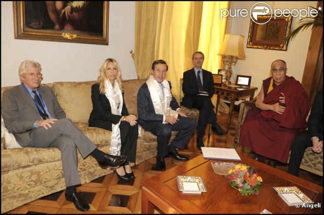 Le Dalaï Lama a été reçu à Rome par Gianfranco Fini, et a pu compter sur l'indéfectible soutien de son ami Richard Gere dans l'appel qu'il a lancé à la Chine