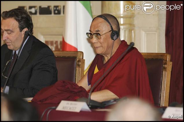 Le Dalaï Lama a été reçu à Rome par Gianfranco Fini, et a pu compter sur l'indéfectible soutien de son ami Richard Gere dans l'appel qu'il a lancé à la Chine