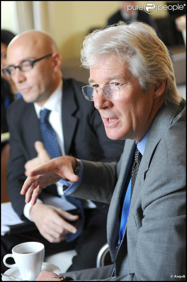 Le Dalaï Lama a été reçu à Rome par Gianfranco Fini, et a pu compter sur l'indéfectible soutien de son ami Richard Gere dans l'appel qu'il a lancé à la Chine