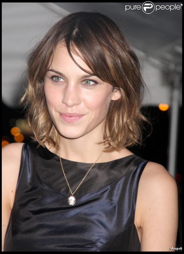 Alexa Chung lors de la première du film Twilight II à New York le 19 novembre 2009