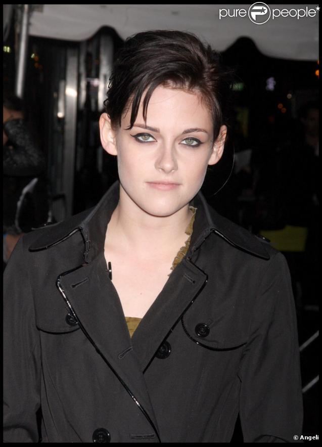 Kristen Stewart lors de la première du film Twilight II à New York le 19 novembre 2009