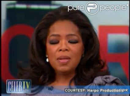 Oprah Winfrey, émue, lorsqu'elle annonce qu'elle arrêtera son émission en 2011