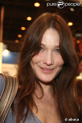 Carla Bruni-Sarkozy fête Betty Lagardère au Mathi's