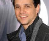 Ralph Macchio, à l'occasion de l'avant-première de  Brothers , de Jim Sheridan, qui s'est tenue au SVA Theatre de New York, le 22 novembre 2009.