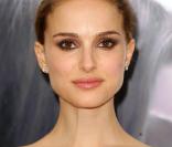 La très belle Natalie Portman, à l'occasion de l'avant-première de  Brothers , de Jim Sheridan, qui s'est tenue au SVA Theatre de New York, le 22 novembre 2009.
