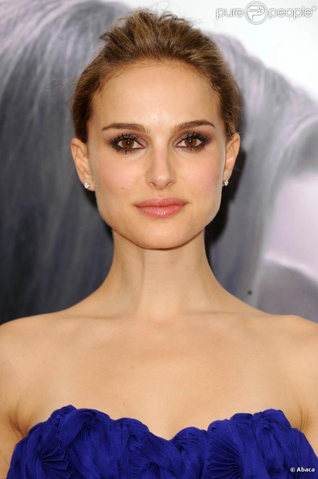 La très belle Natalie Portman, à l'occasion de l'avant-première de  Brothers , de Jim Sheridan, qui s'est tenue au SVA Theatre de New York, le 22 novembre 2009.