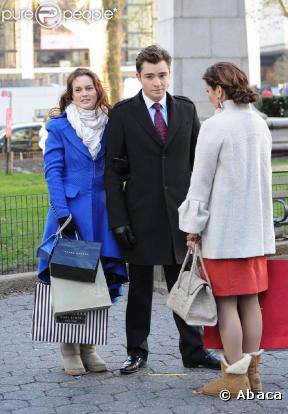 Leighton Meester et Ed Westwick sur le tournage de  Gossip Girl , le 1er décembre 2009