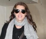 Brooke Shields arrive à l'aéroport de LAX à Los Angeles après un passage à New York le 1er décembre 2009