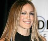 Et voilà le résultat ! Après quelques minutes sous un fer à lisser, la crinière de Sarah Jessica Parker est soyeuse !<br />