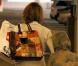 Jodie Foster et son fils Kit, en séance shopping dans le centre commercial The Grove, à Los Angeles, le 2 décembre 2009.
