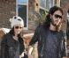 Katy Perry et Russell Brand : les deux tourtereaux nous offrent un défilé de looks les plus glamour et trashs à la fois entre la Grande Bretagne et les Etats-Unis ! Ils sont de parfaits jumeaux de look.