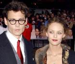 Dans la gémélité de looks, Vanessa Paradis et Johnny Depp se défendent vraiment pas mal... Les deux dandys se sont vraiment bien trouvés : ensemble, ils ne jurent que par Chanel ! <br />