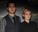 Dans un style très dandy-chic, Diane Kruger et Joshua Jackson forment un couple au top !  
 &nbsp; 
 