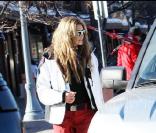 Elle Macpherson à Aspen pour les Fêtes de fin d'année le 19 décembre 2009