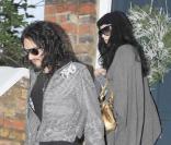 Katy Perry et Russell Brand à Londres, le 23 décembre 2009
