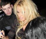 Pamela Anderson, à l'occasion d'une petite soirée privée donnée après une représentation de sa pièce, à Londres, en décembre 2009.