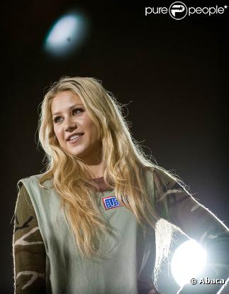 La ravissante Anna Kournikova, à l'occasion du USO Holiday Show au Camp Victory de Bagdad, en Irak, le 18 décembre 2009.