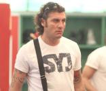 Christian Vieri et sa ravissante épouse Melissa Satta, en séance shopping dans la boutique Victoria's Secret de Miami, en Floride, le 27 décembre 2009.