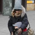 Sarah Jessica Parker : Victime de son succès, elle garde le sourire au côté de son fiston !