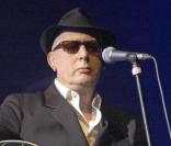 Alain Bashung est décédé le 14 mars 2009 