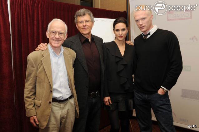 Randal Keynes, le réalisateur Jon Amiel, Jennifer Connelly et Paul Bettany, à l'occasion du photocall new-yorkais pour la promotion de  Creation , au Regency Hotel de New York, le 12 janvier 2010.