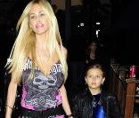 Shauna Sand et ses filles en virée shopping à Beverly Hills, le 14 janvier 2010 !