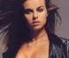 Kasia Smutniak en couverture de Maxim.