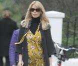 Claudia Schiffer dans les rues de Londres avec son ventre arrondi. Le 21 janvier 2010